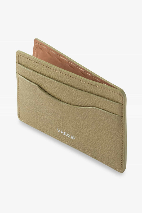 Tarjetero clasico de piel